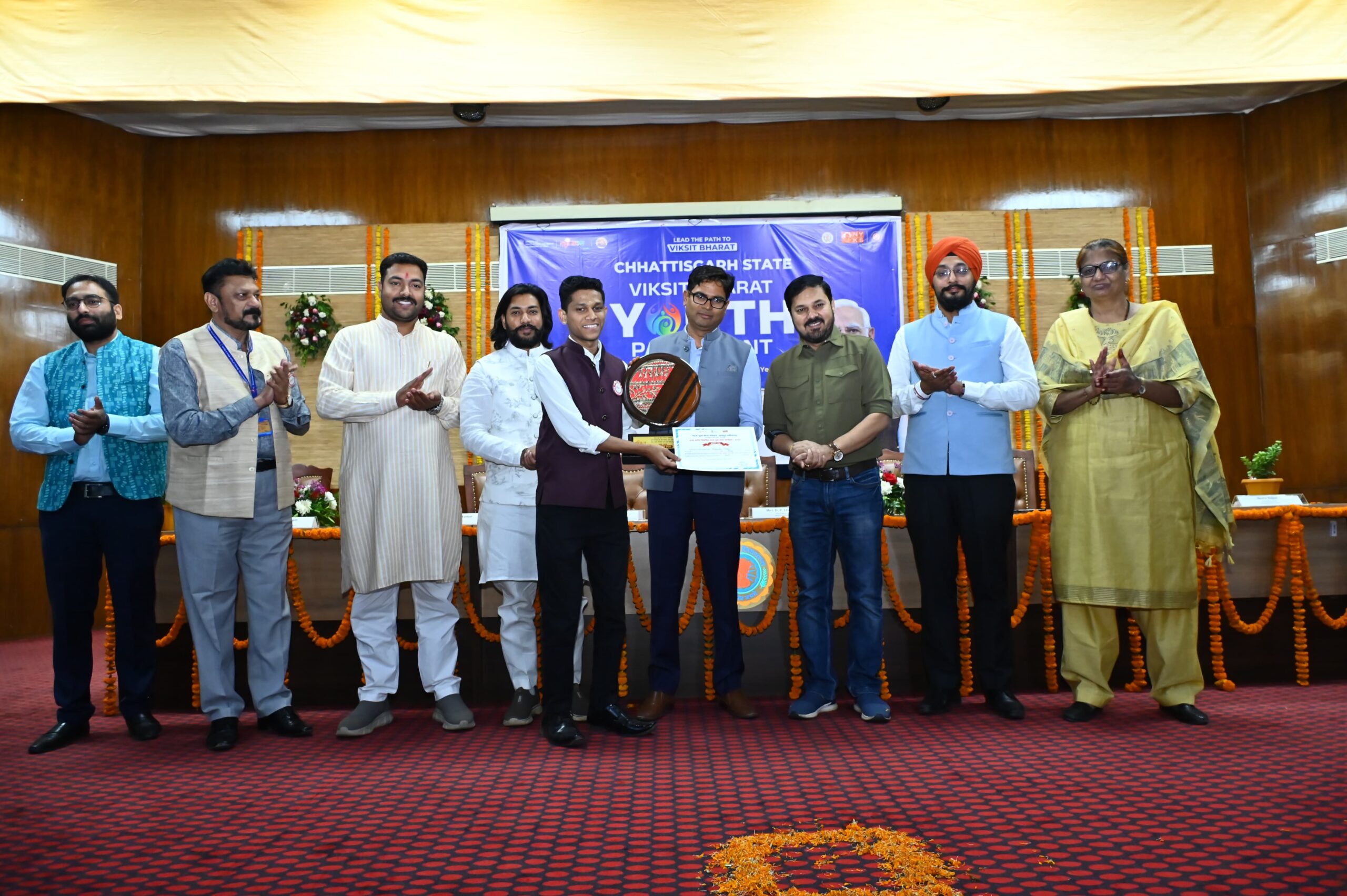 राज्यस्तरीय युवा संसद महोत्सव प्रतियोगिता में साइंस कॉलेज दुर्ग के दीपांशु प्रथम