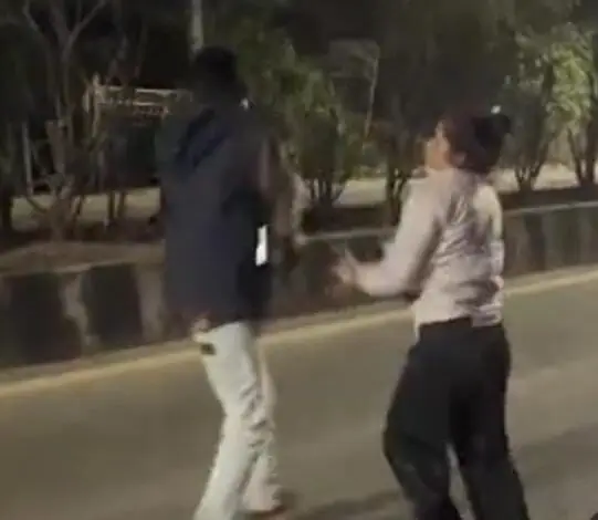 बिलासपुर में नशे की हालत में हाई-वोल्टेज ड्रामा, सड़क पर युवक-युवती का हंगामा; पुलिस ने दर्ज किया मामला