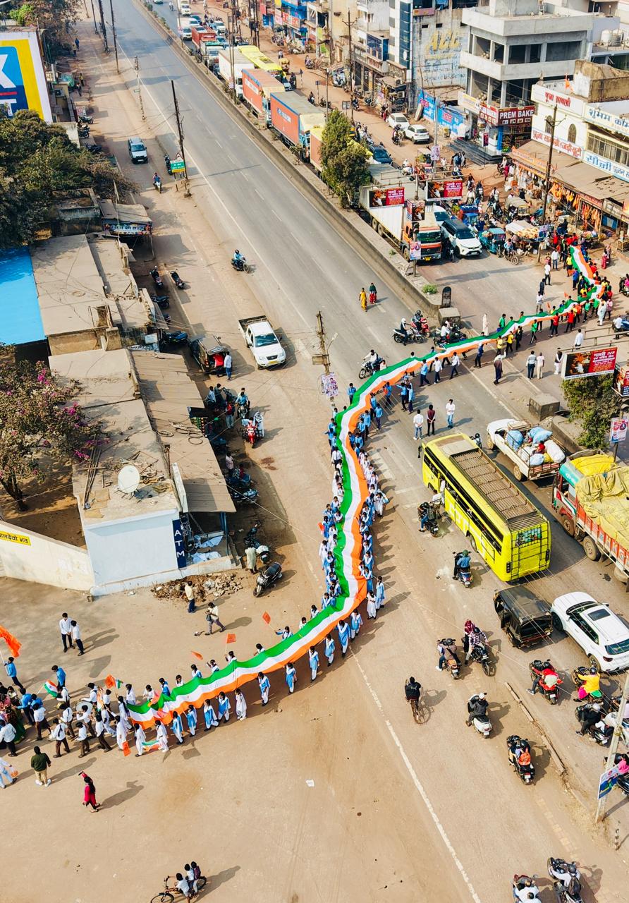 भिलाई-3 में अखिल भारतीय विद्यार्थी परिषद (ABVP) द्वारा भव्य 301 फीट तिरंगा यात्रा का आयोजन