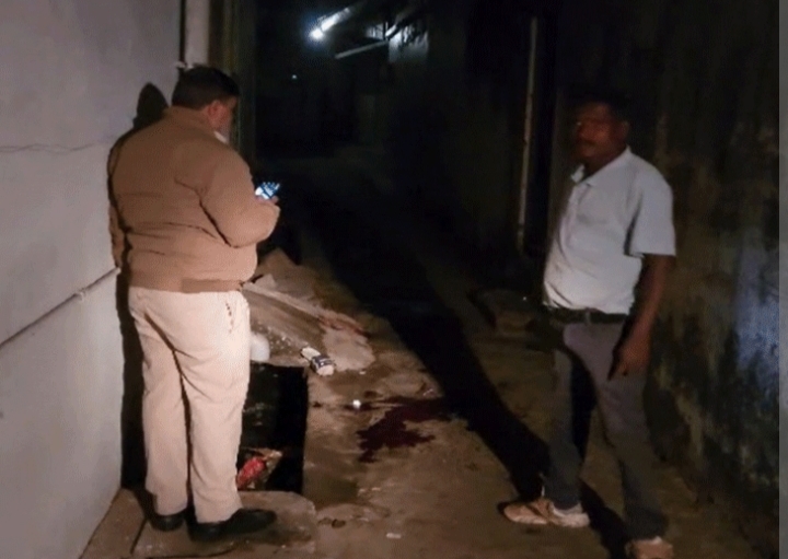 रायपुर में शराब पार्टी के दौरान दोस्त की हत्या, वर्चस्व विवाद में चाकूबाजी,CCTV में कैद हुई पूरी वारदात, 4 आरोपी गिरफ्तार, एक फरार…. देखिए पूरी वीडियो